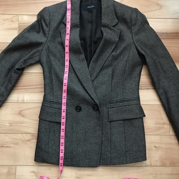 Grey Suits Two Piece / Like New - Picture 6 of 10